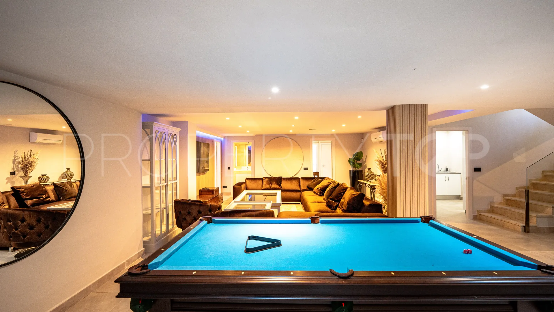 For sale Nueva Andalucia 6 bedrooms villa
