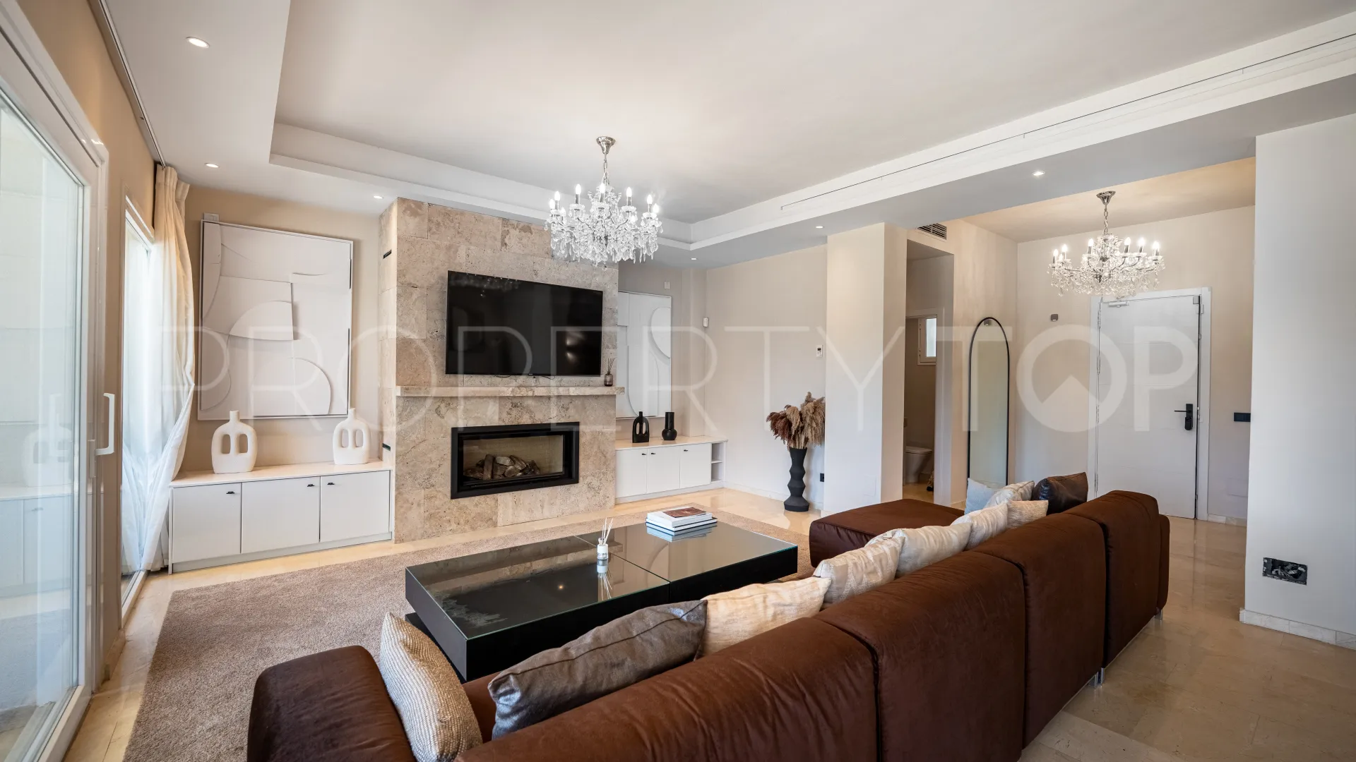 For sale Nueva Andalucia 6 bedrooms villa