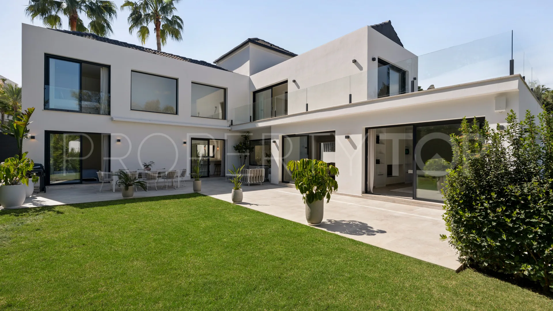 For sale 4 bedrooms villa in Las Brisas