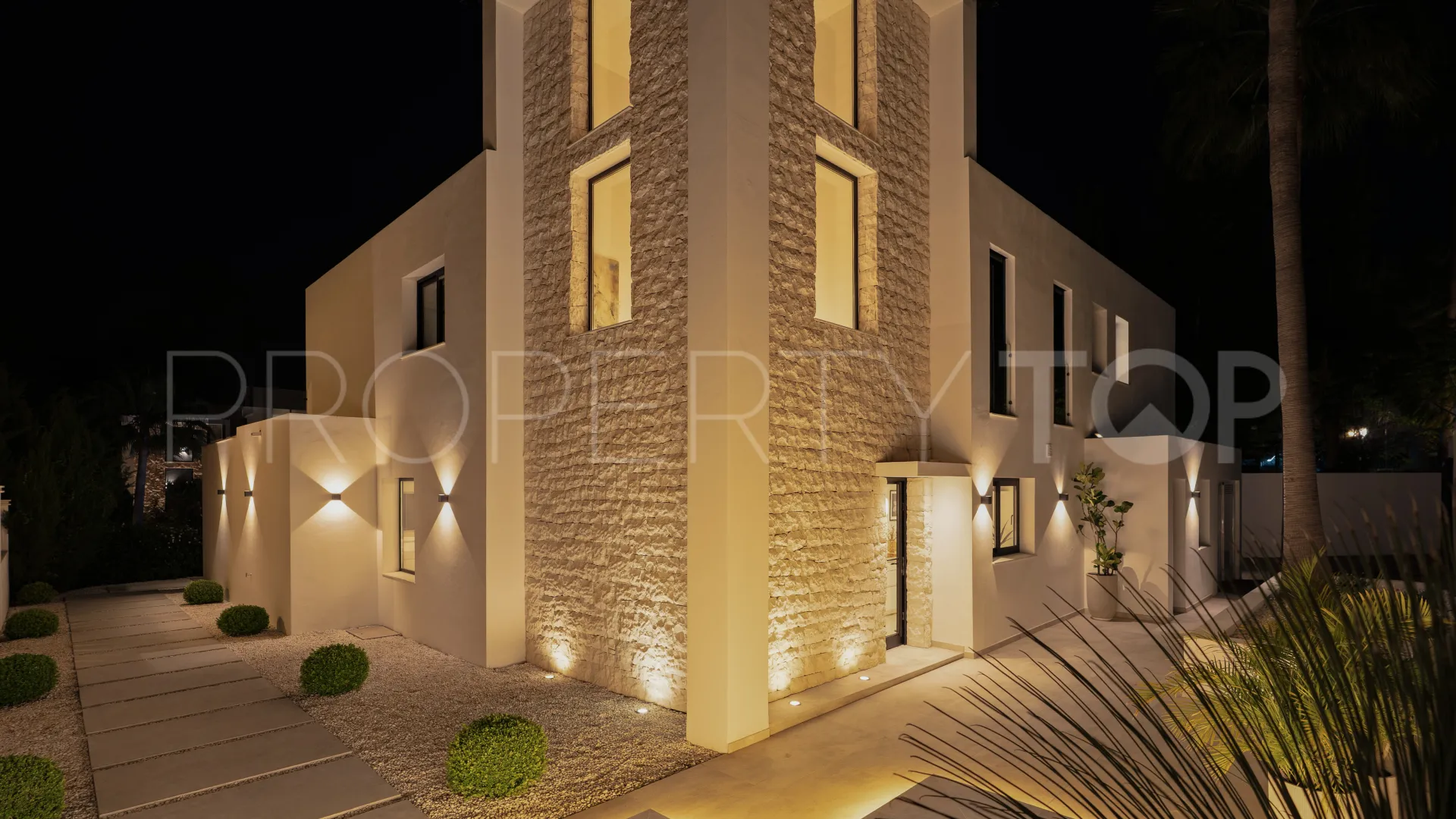 For sale 4 bedrooms villa in Las Brisas