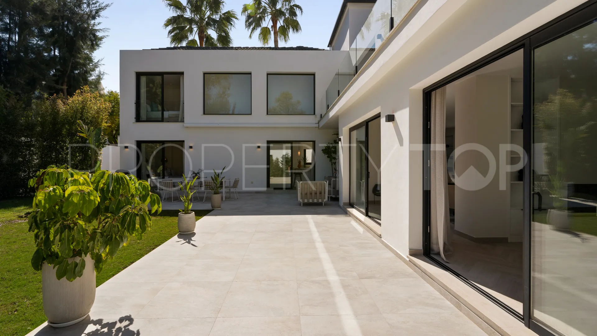For sale 4 bedrooms villa in Las Brisas