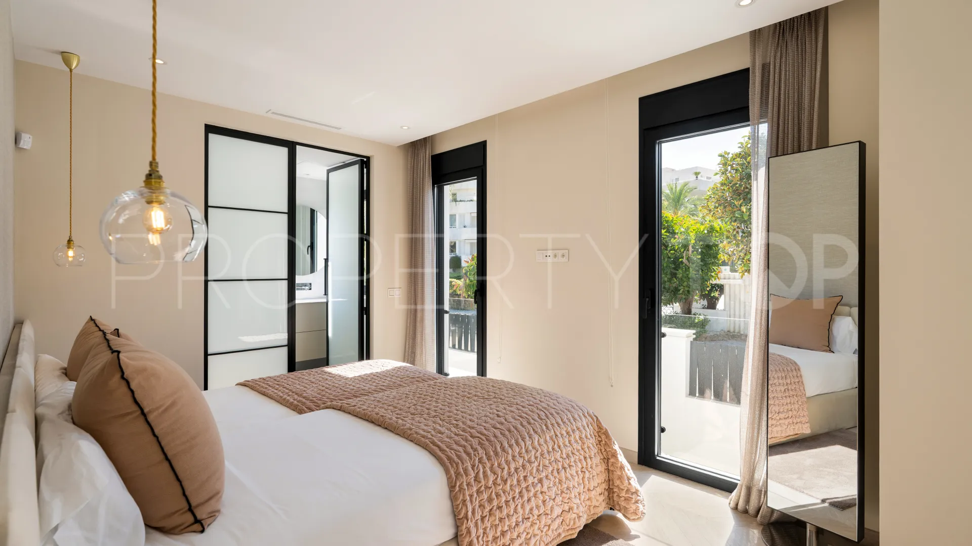 For sale 4 bedrooms villa in Las Brisas