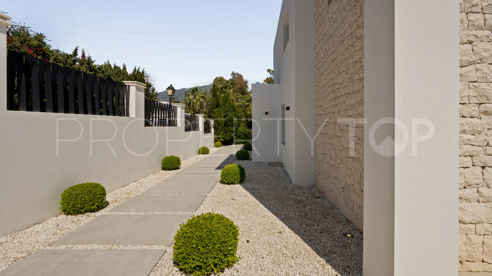 For sale 4 bedrooms villa in Las Brisas