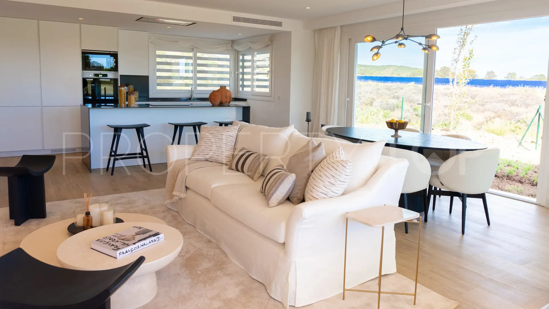 Estepona West 2 bedrooms apartment for sale