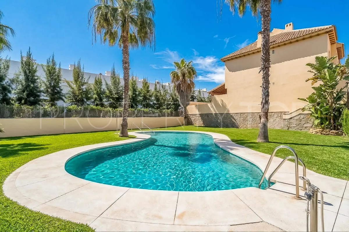 Calahonda 4 bedrooms house for sale