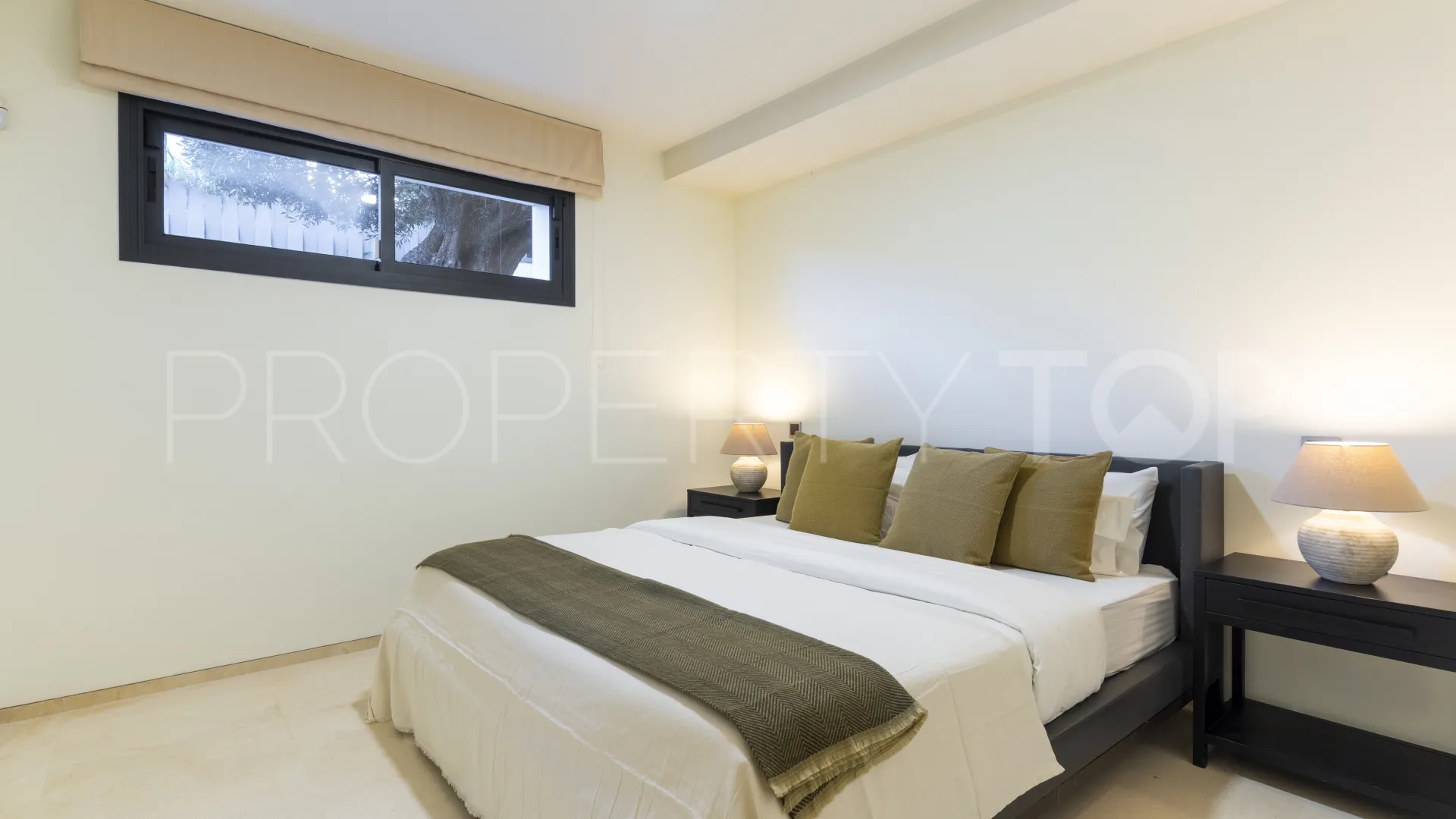 For sale villa with 5 bedrooms in Golden Mile
