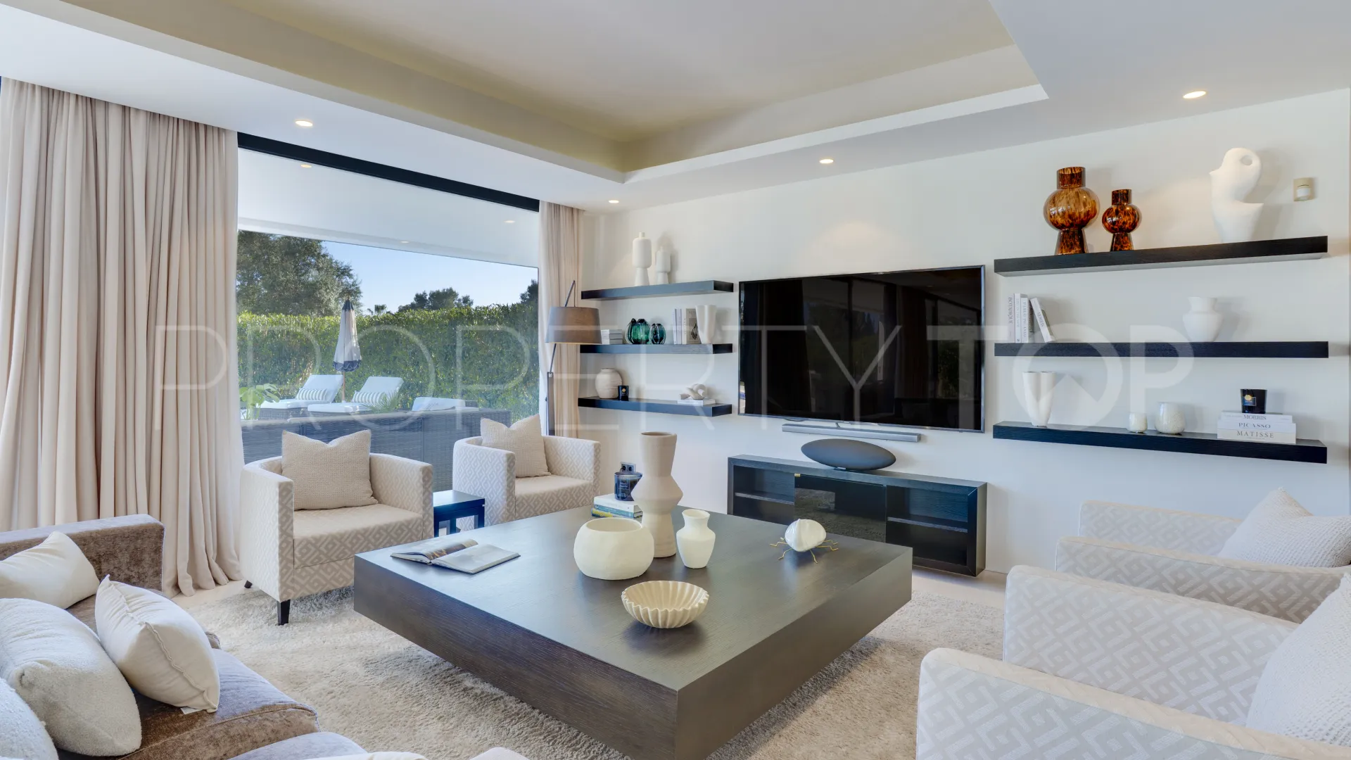 For sale villa with 5 bedrooms in Golden Mile