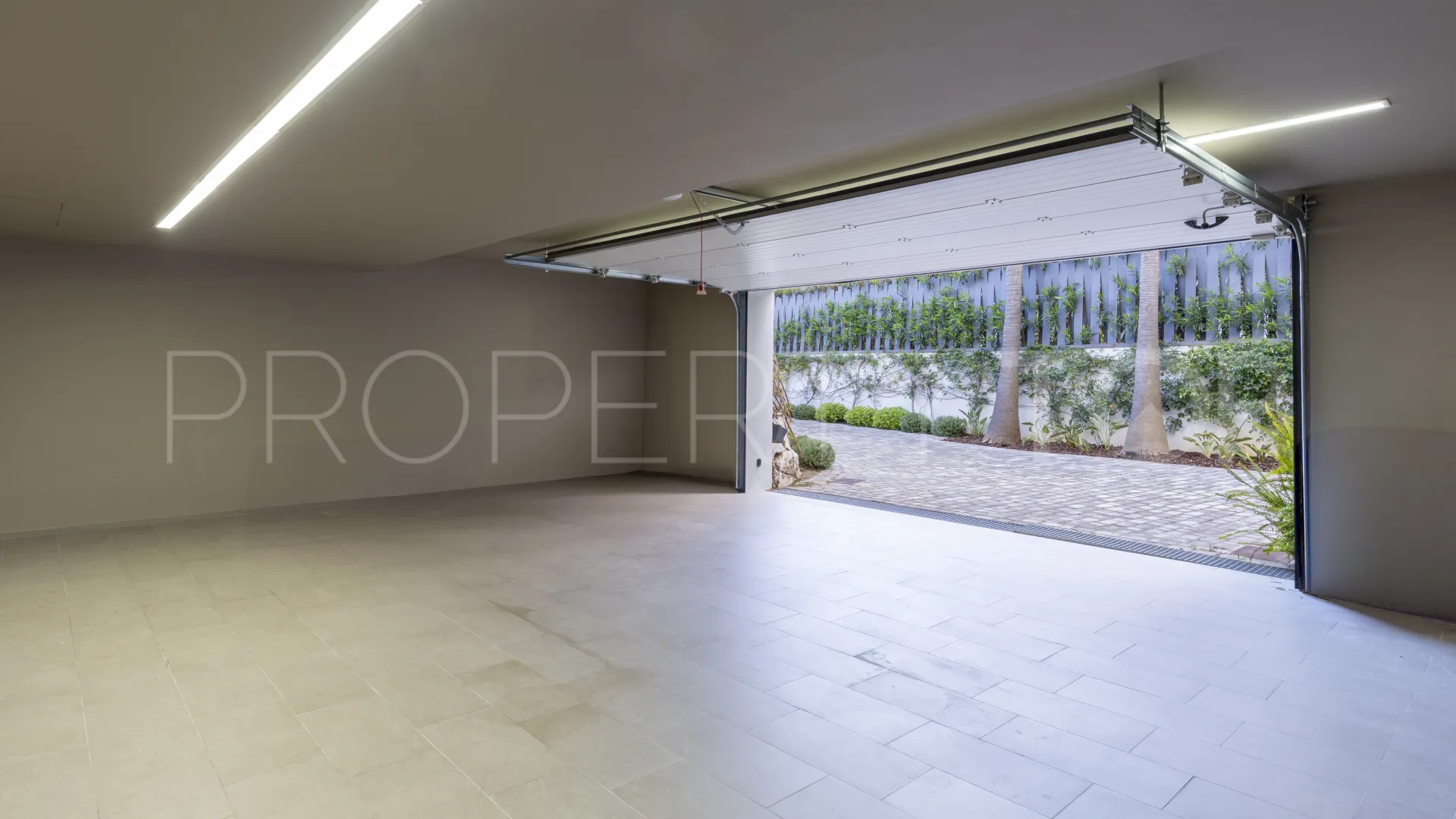 For sale villa with 5 bedrooms in Golden Mile