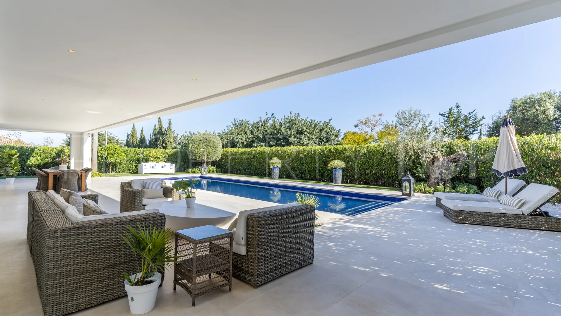 For sale villa with 5 bedrooms in Golden Mile