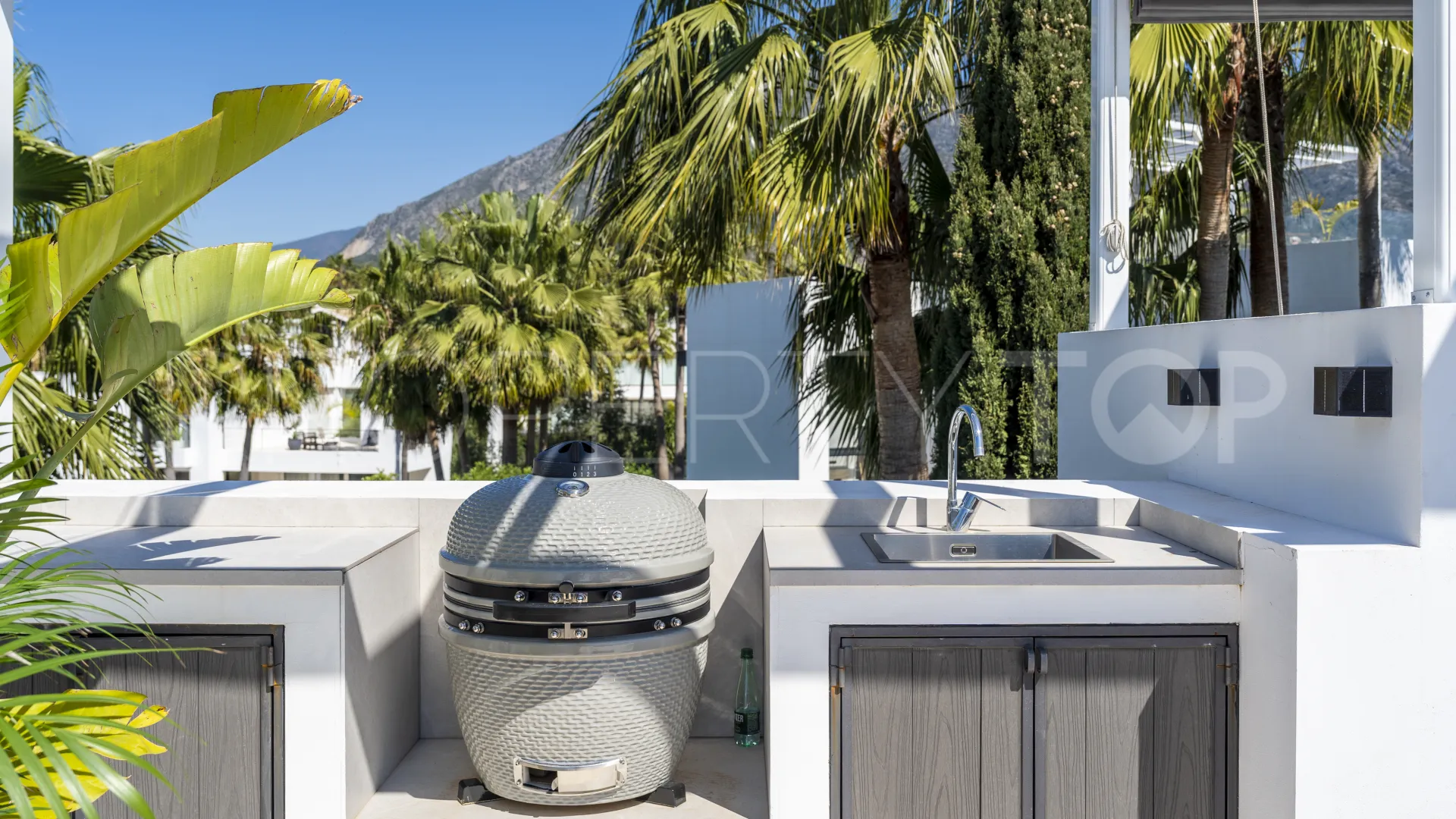 For sale villa with 5 bedrooms in Golden Mile