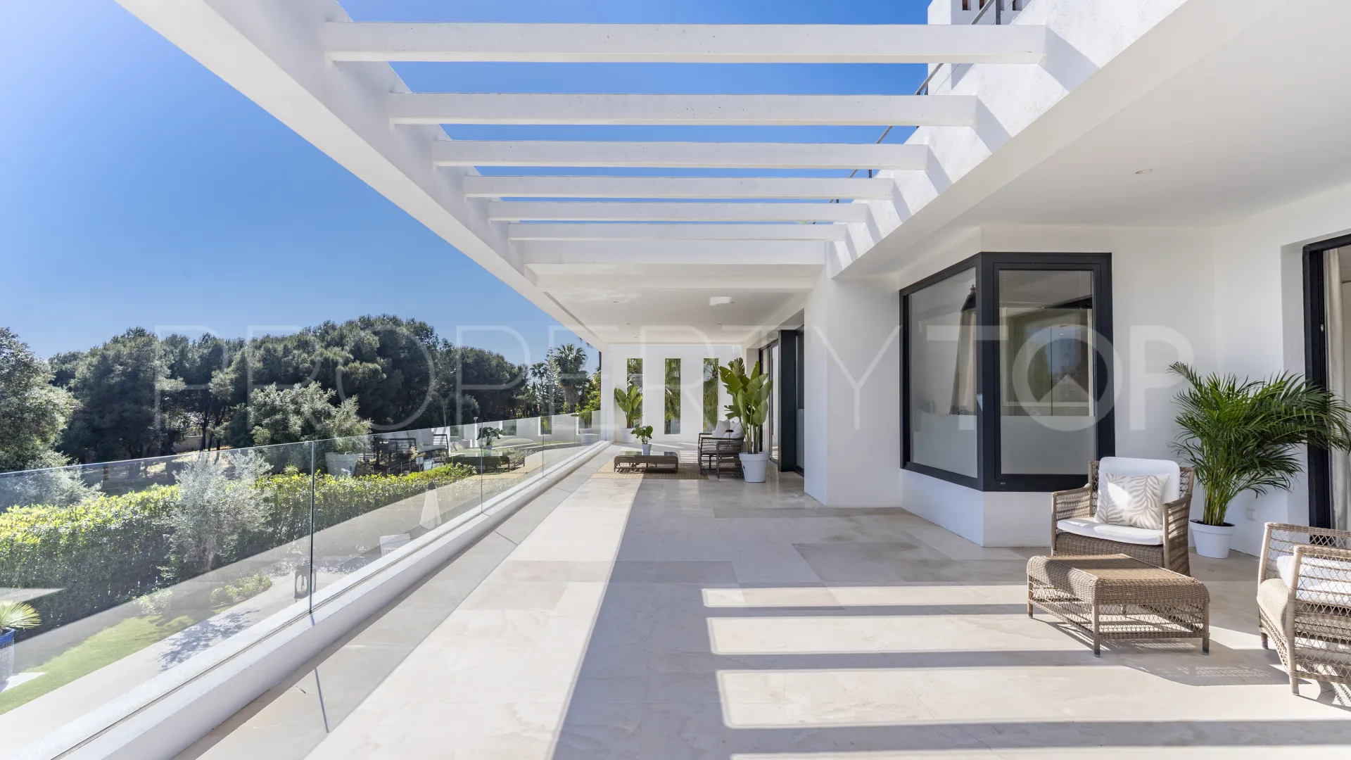 For sale villa with 5 bedrooms in Golden Mile