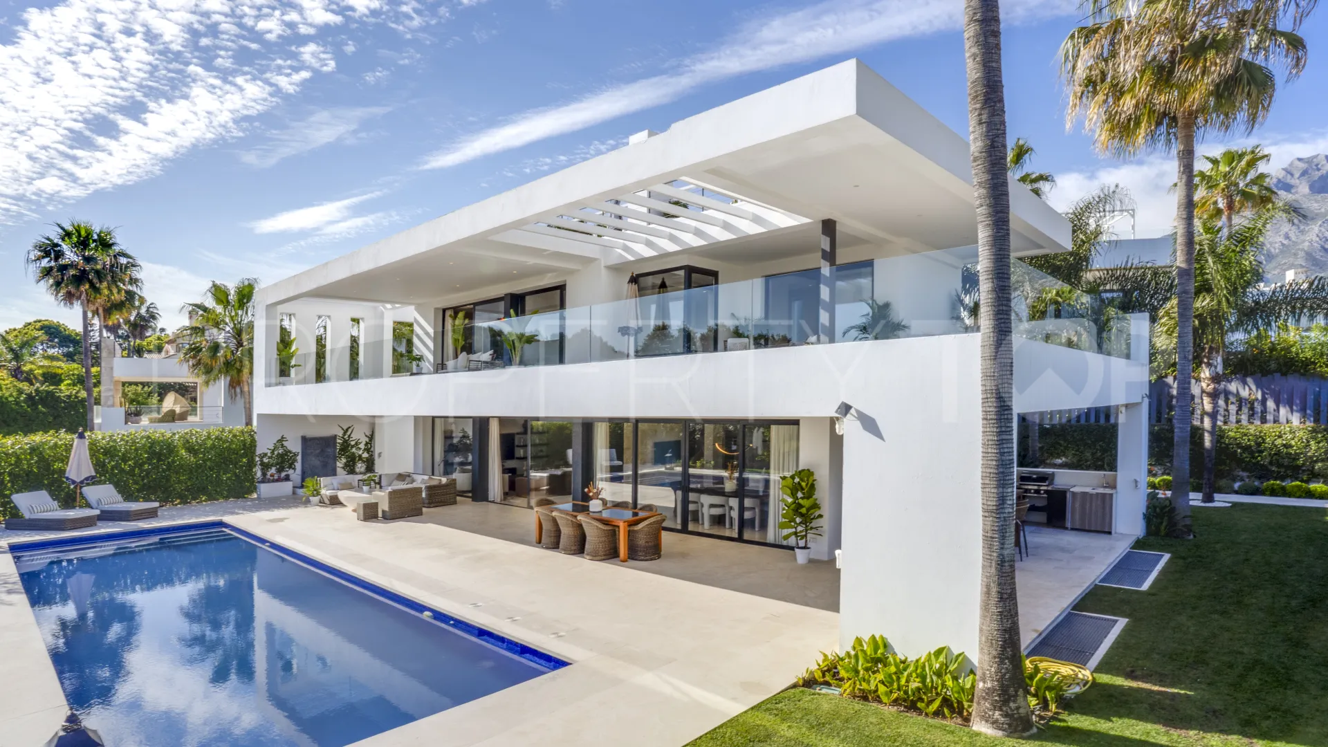 For sale villa with 5 bedrooms in Golden Mile