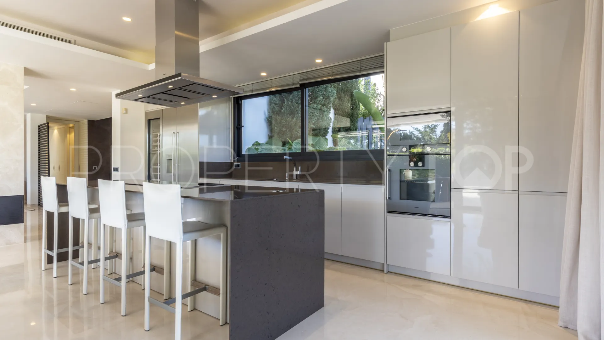 For sale villa with 5 bedrooms in Golden Mile