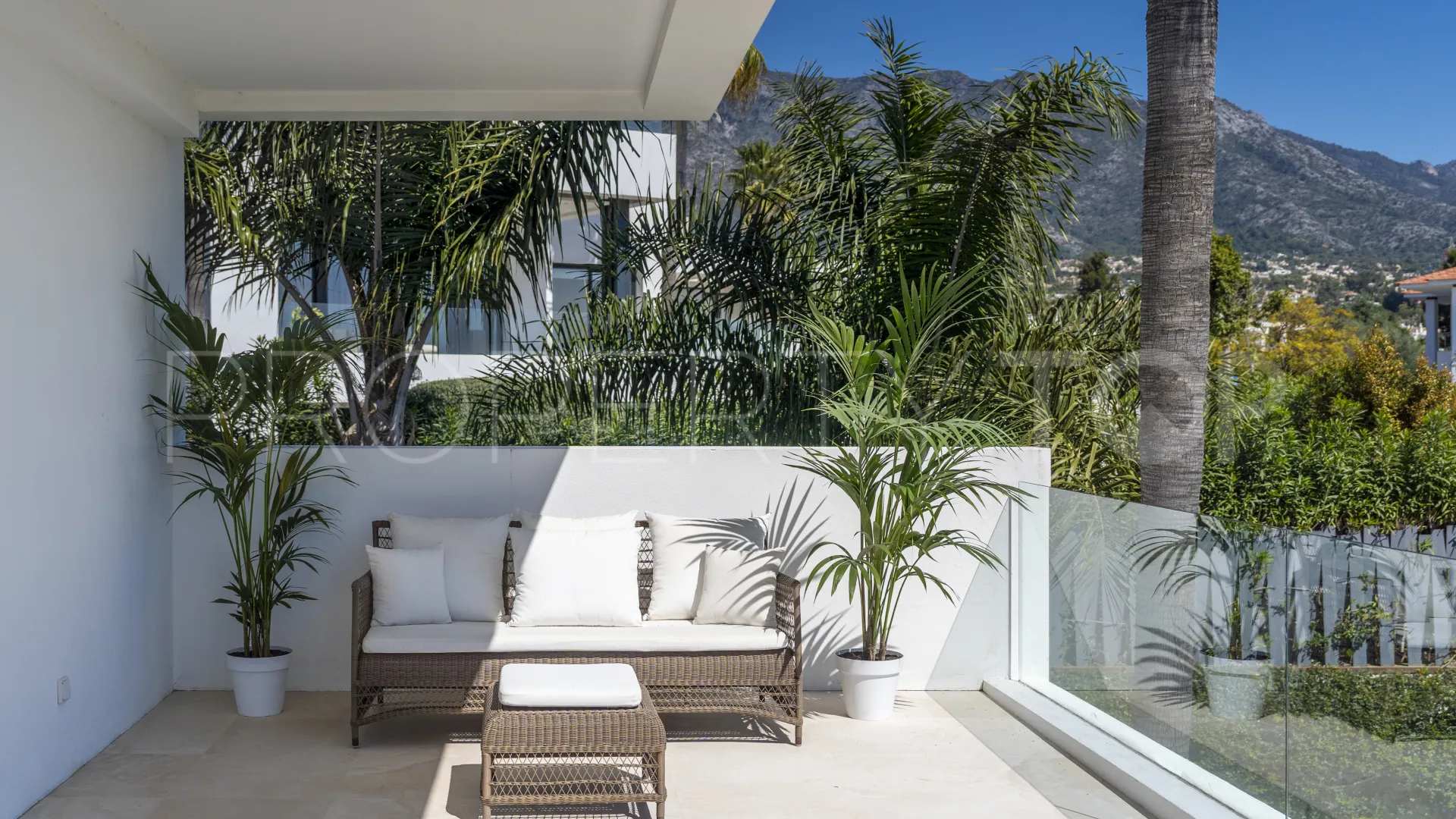 For sale villa with 5 bedrooms in Golden Mile