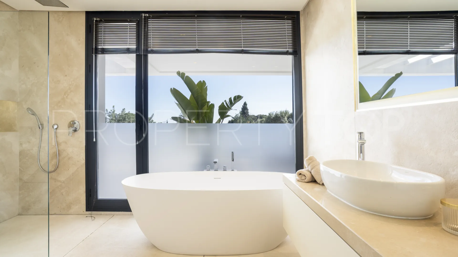 For sale villa with 5 bedrooms in Golden Mile
