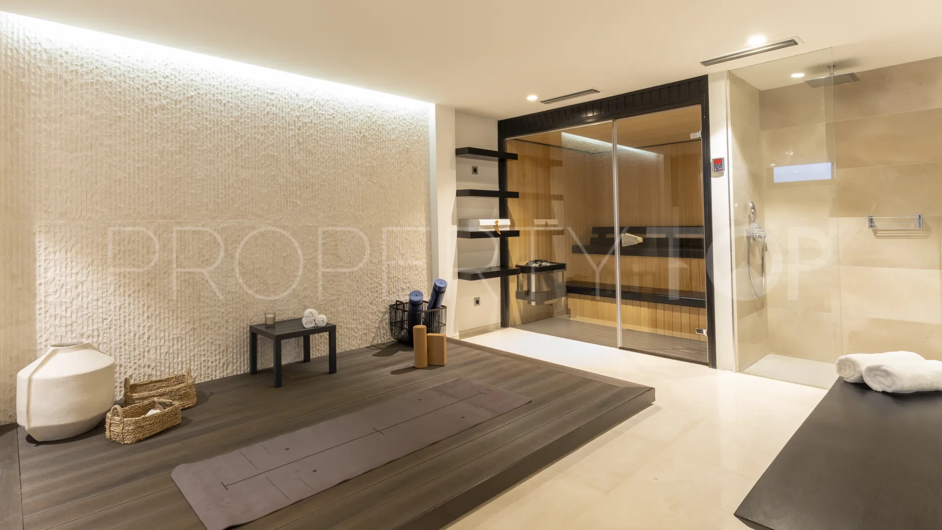 For sale villa with 5 bedrooms in Golden Mile