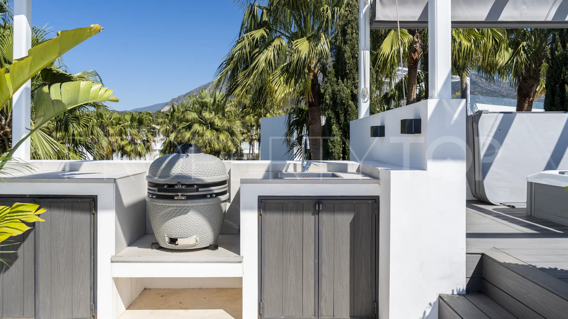 For sale villa with 5 bedrooms in Golden Mile