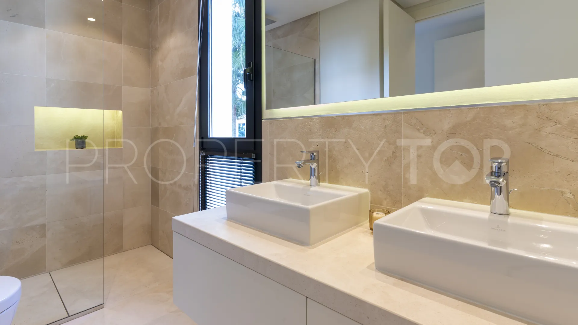 For sale villa with 5 bedrooms in Golden Mile