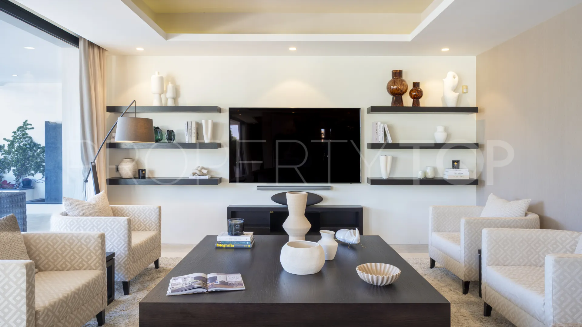 For sale villa with 5 bedrooms in Golden Mile