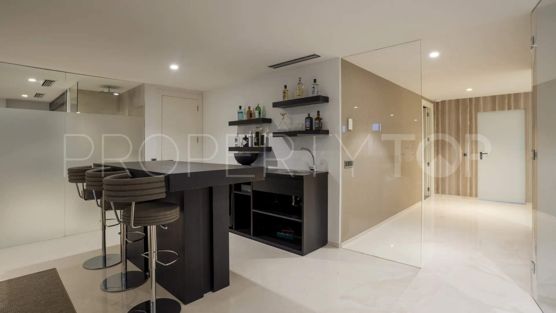 For sale villa with 5 bedrooms in Golden Mile