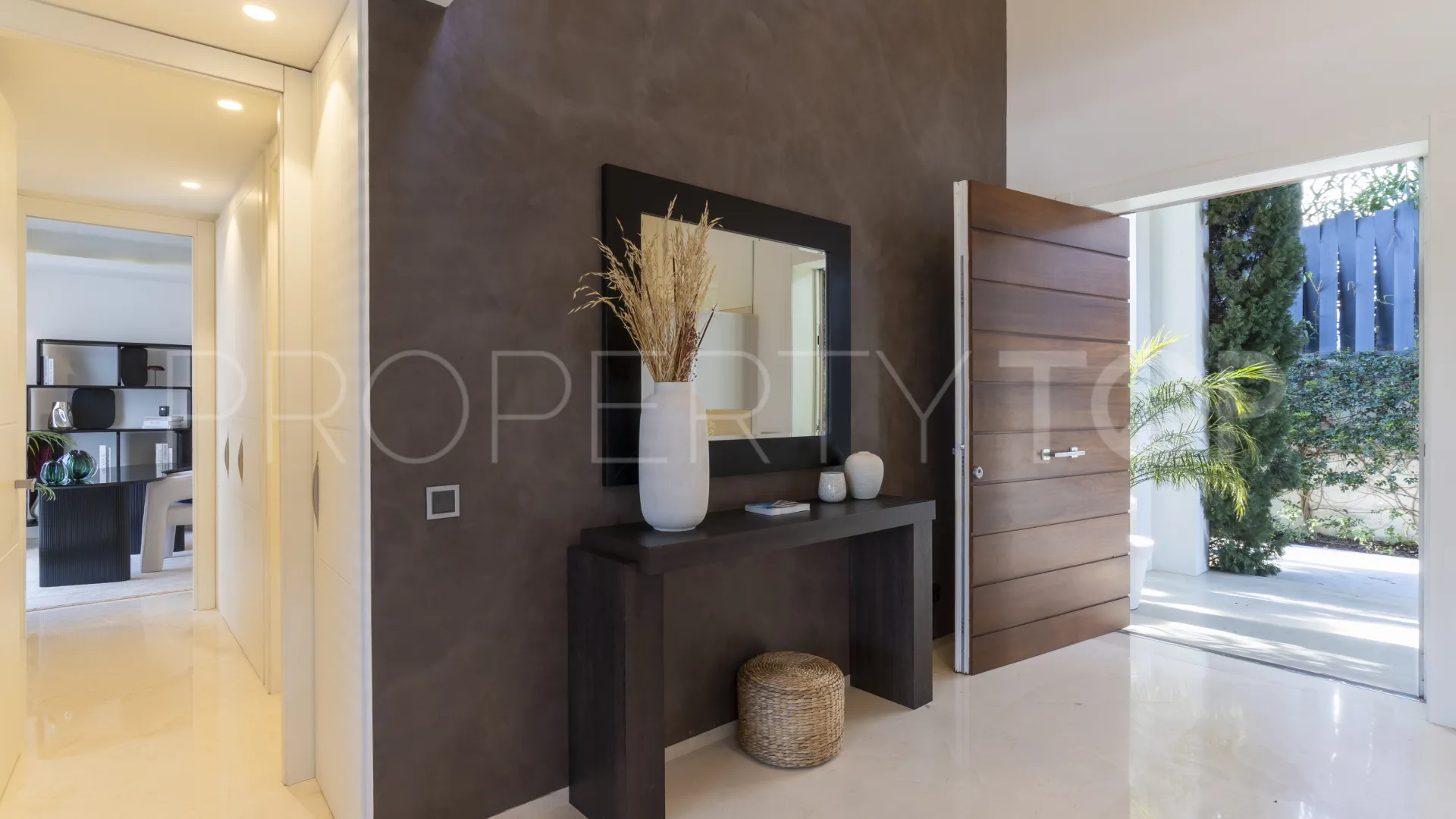 For sale villa with 5 bedrooms in Golden Mile