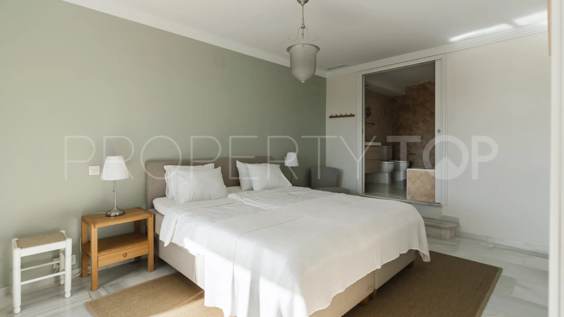 Apartamento en venta en Nueva Andalucia
