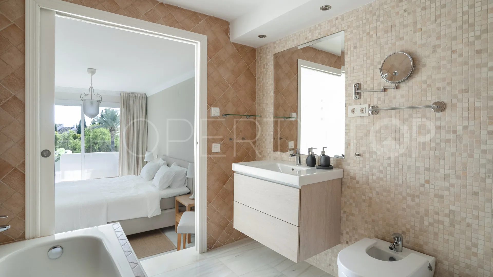 Apartamento en venta en Nueva Andalucia