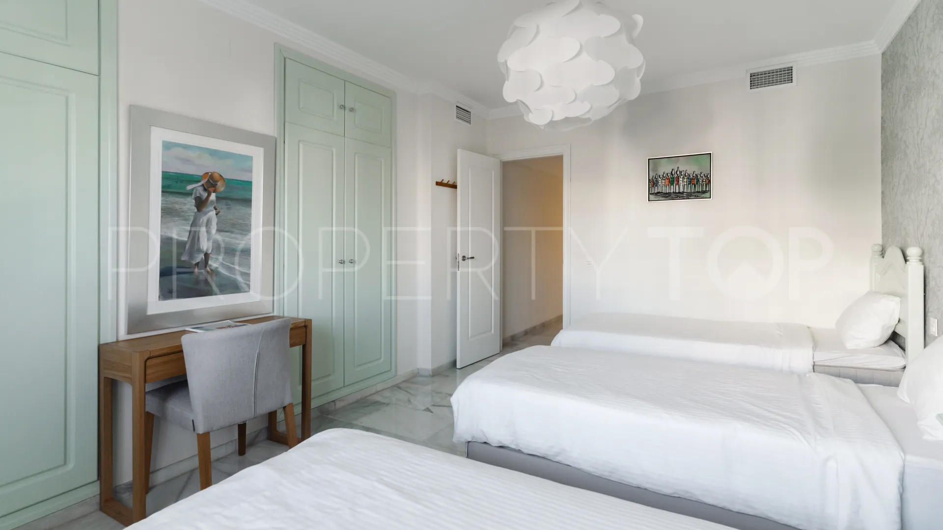 Apartamento en venta en Nueva Andalucia