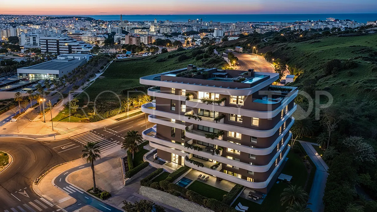 Estepona, Ático con 3 dormitorios en venta