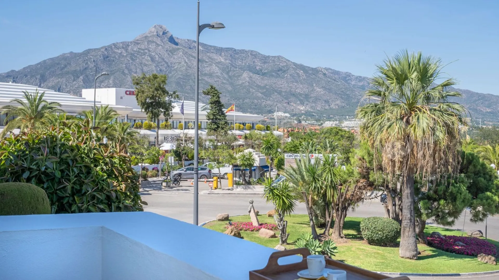 Buy Marbella apartment with 3 bedrooms