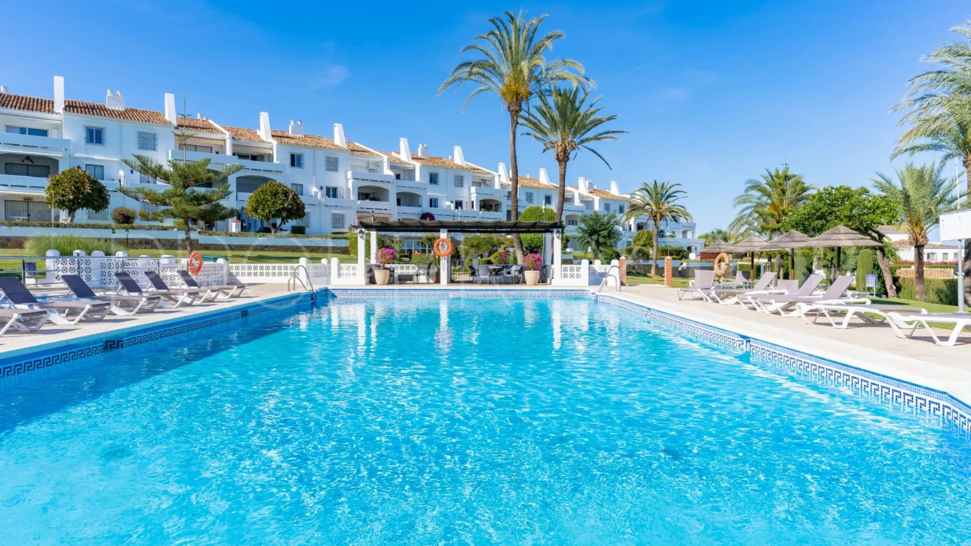 Buy Marbella apartment with 3 bedrooms
