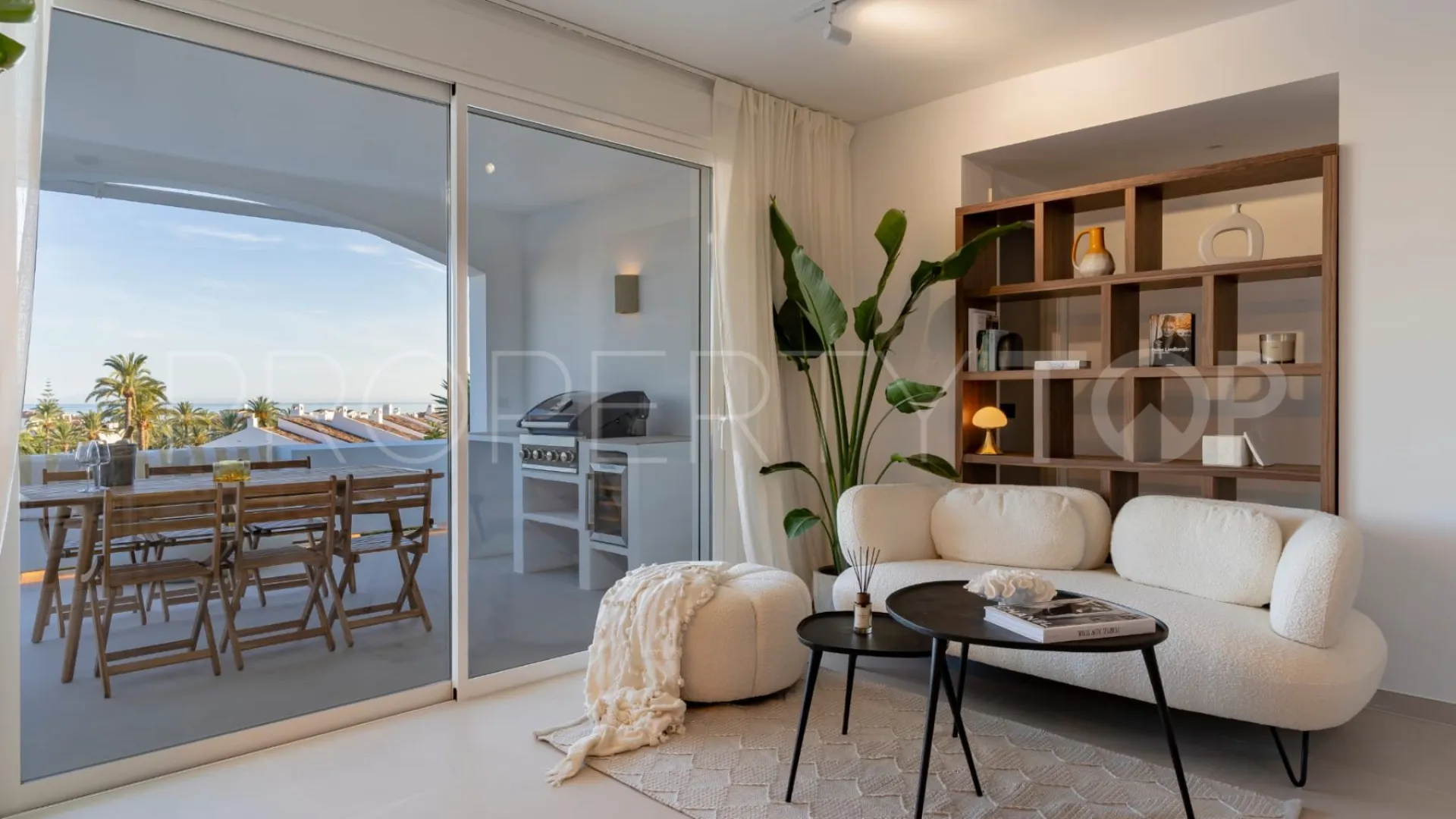 Buy Marbella apartment with 3 bedrooms