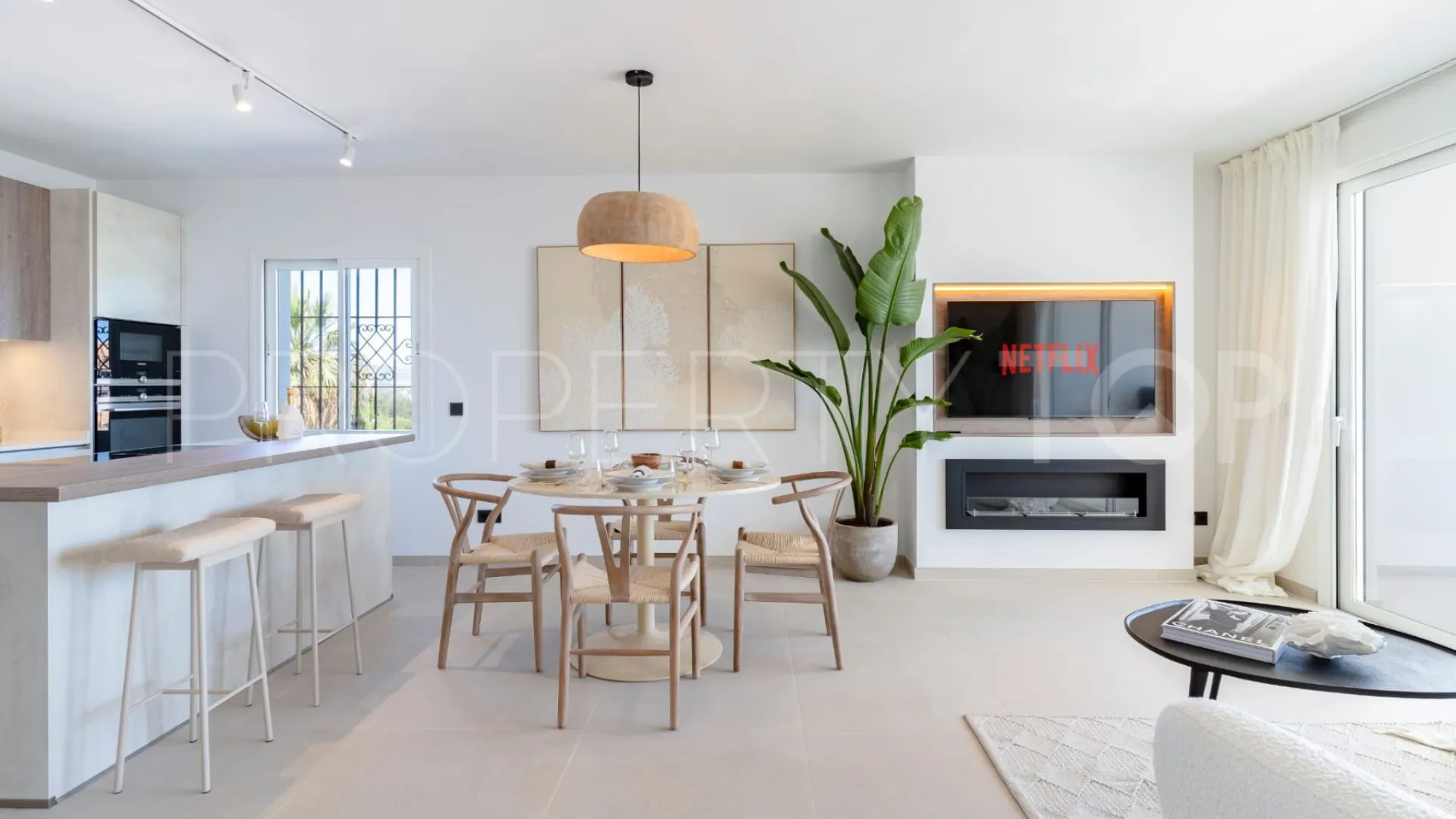 Buy Marbella apartment with 3 bedrooms