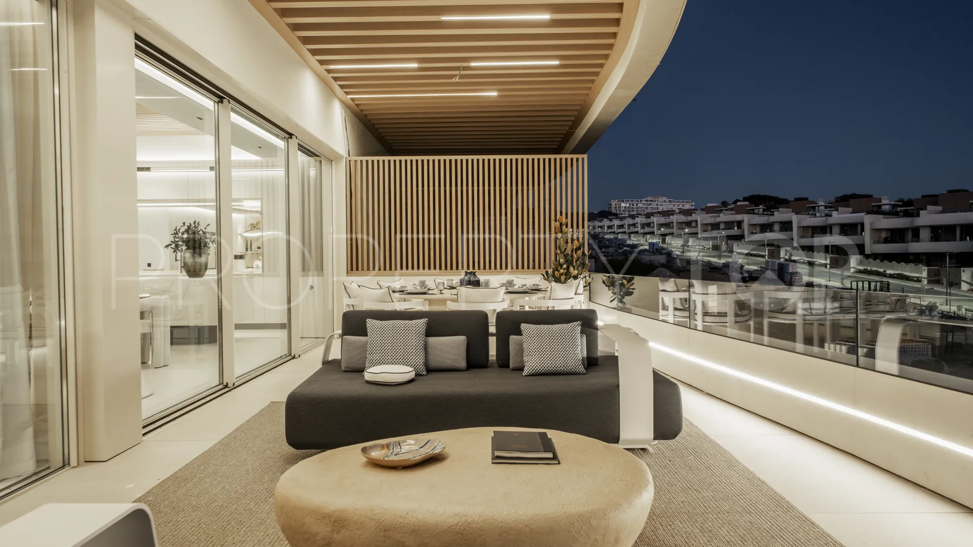 Villa for sale in Marbella East with 4 bedrooms