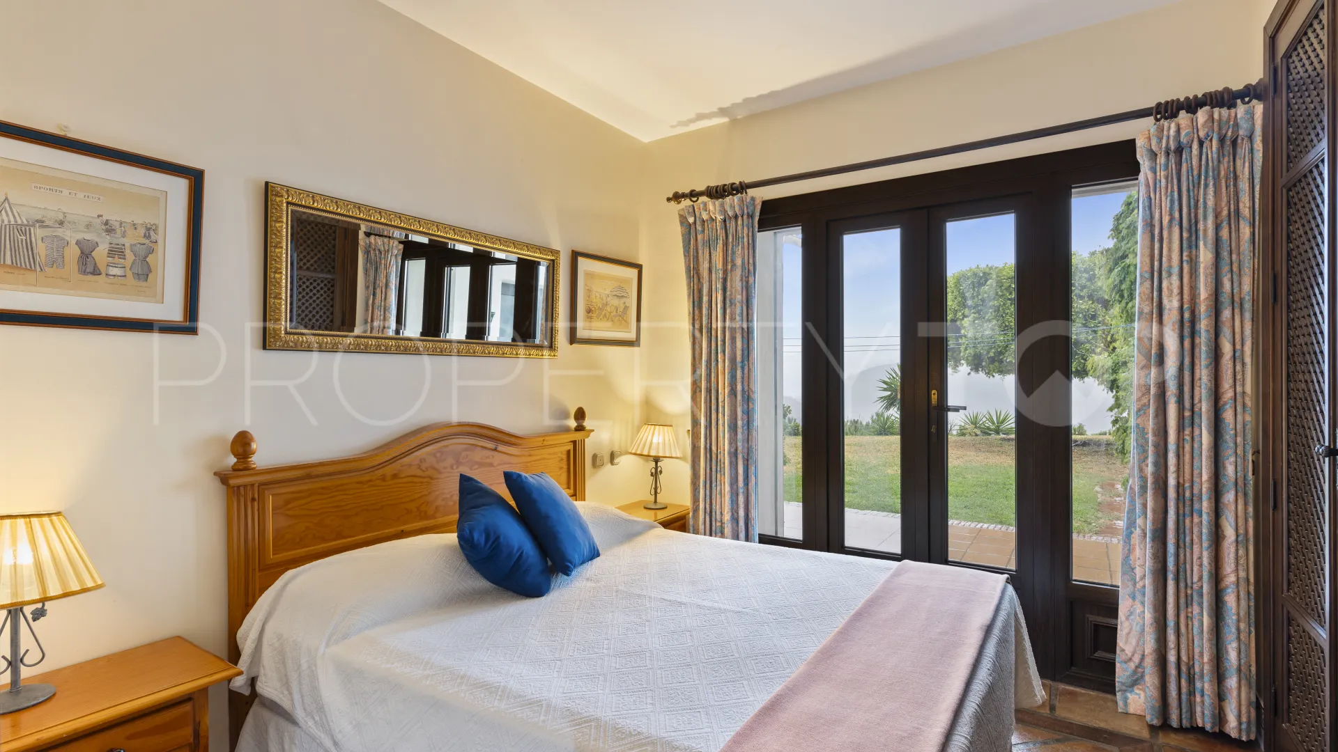 For sale Istan 6 bedrooms villa