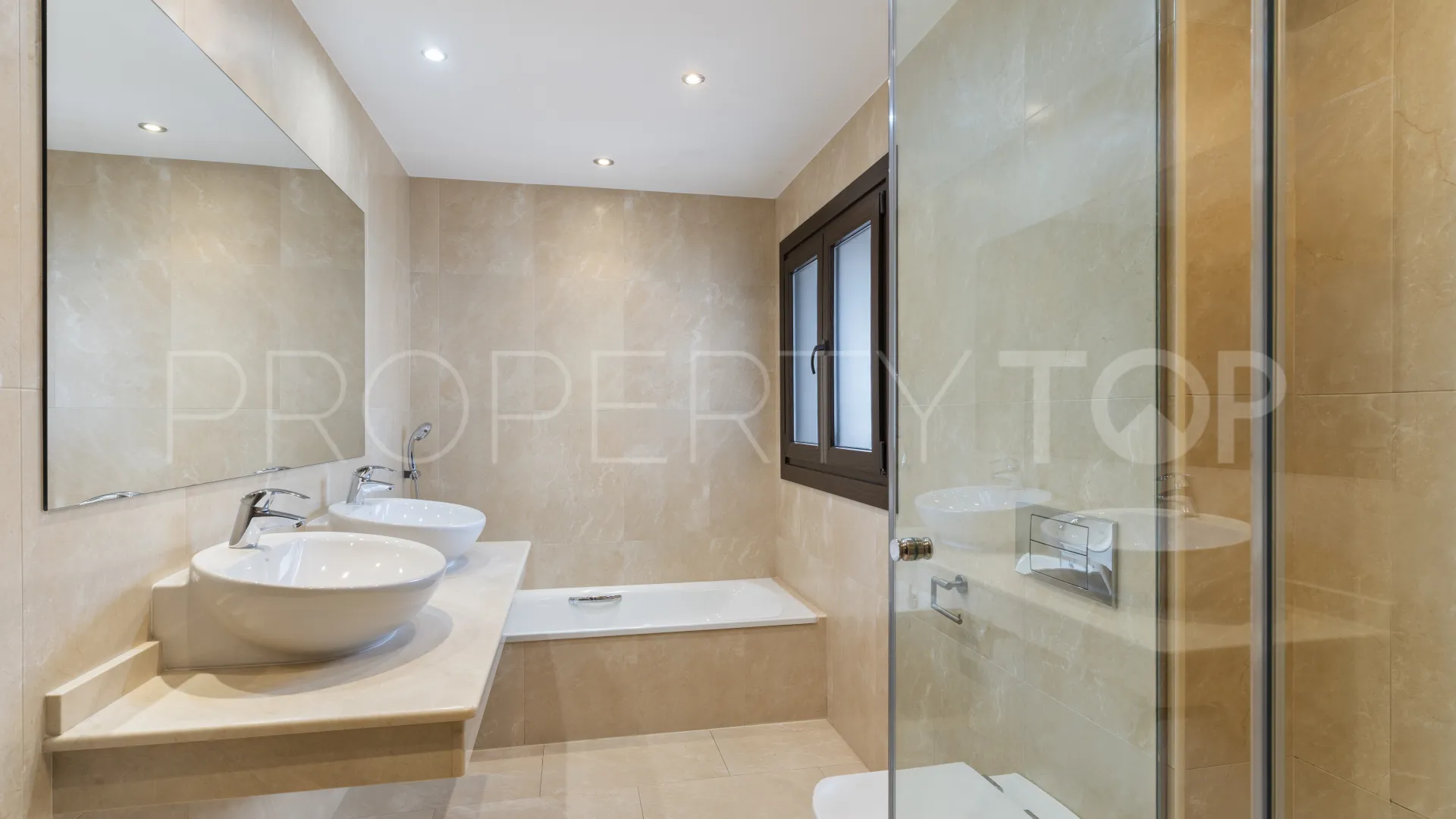 For sale Istan 6 bedrooms villa