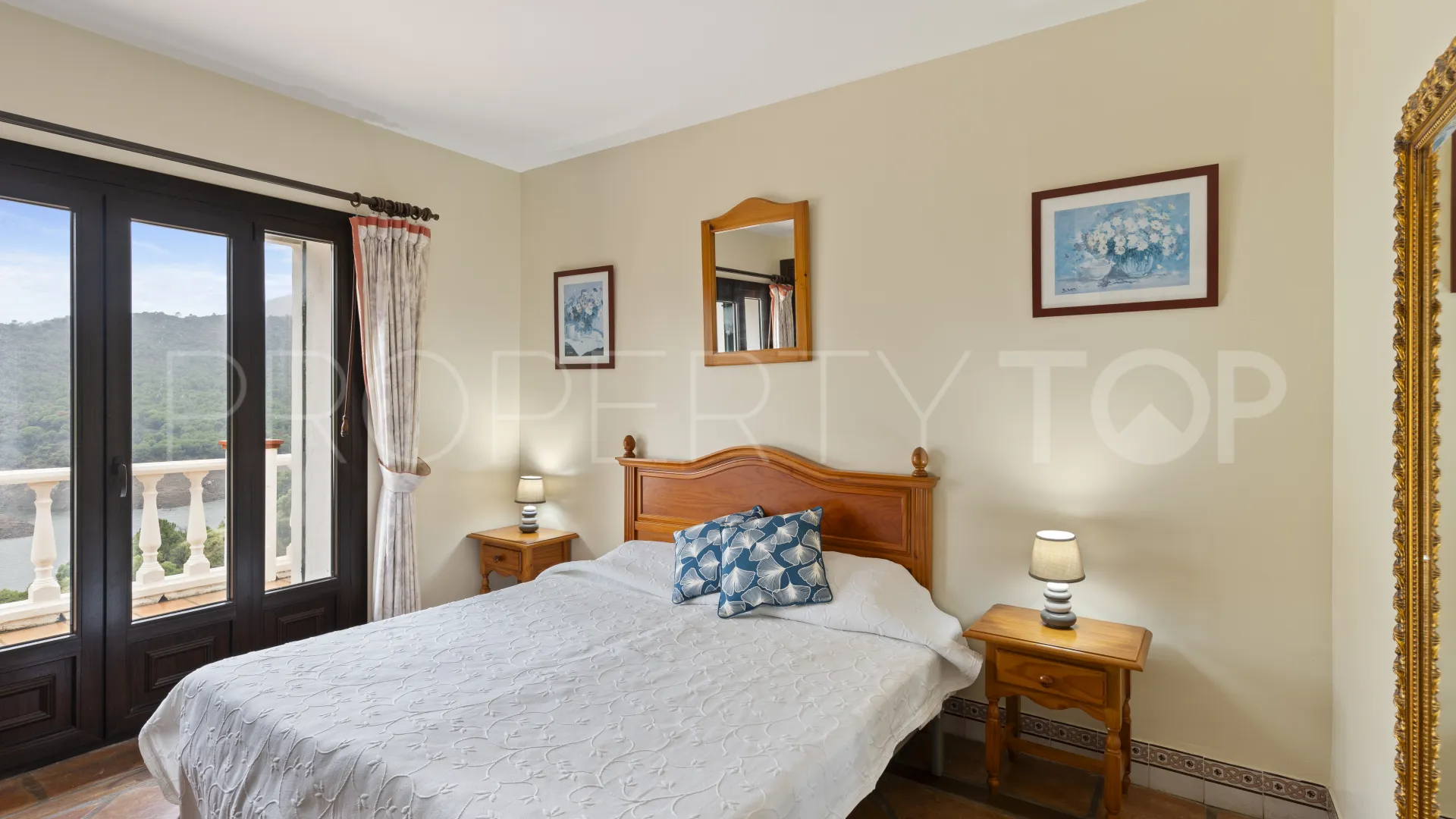 For sale Istan 6 bedrooms villa