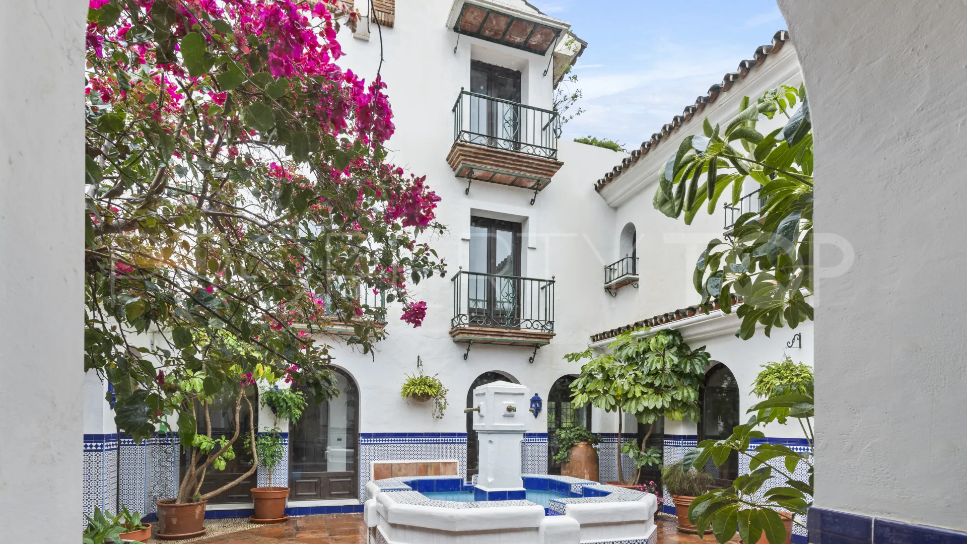 For sale Istan 6 bedrooms villa
