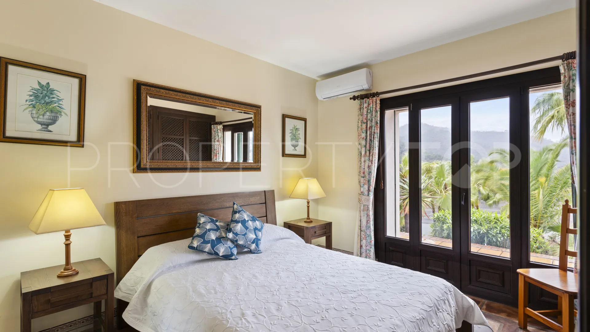 For sale Istan 6 bedrooms villa