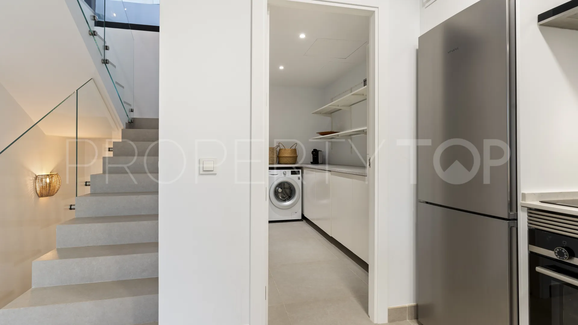 For sale villa in New Golden Mile