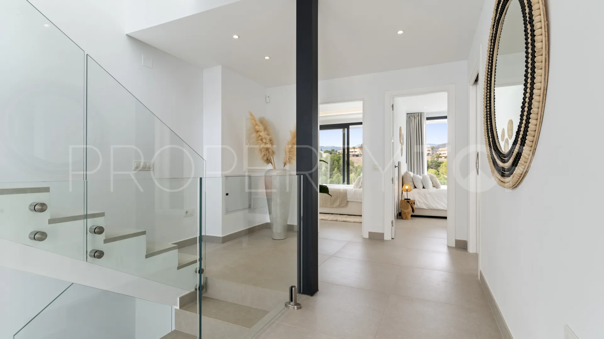 For sale villa in New Golden Mile