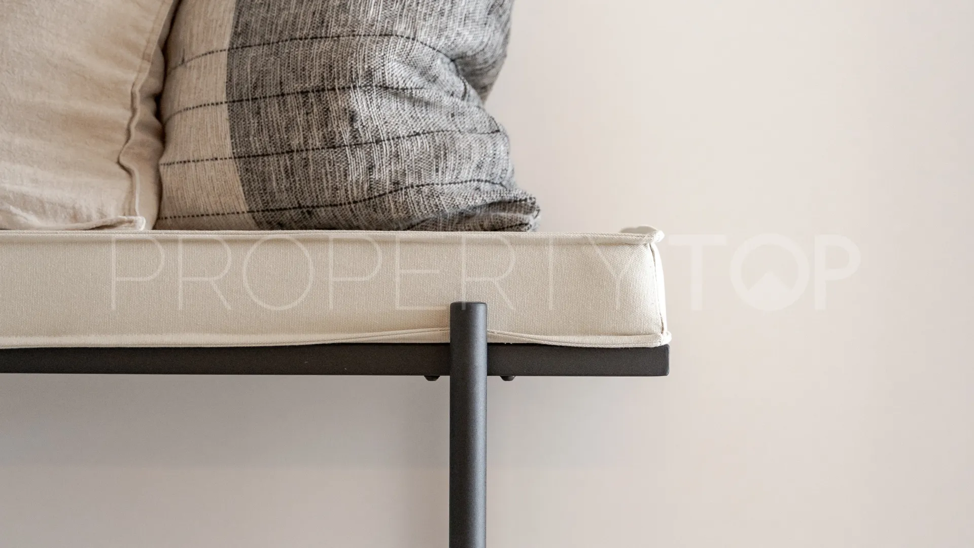 3 bedrooms Nueva Andalucia ground floor apartment for sale
