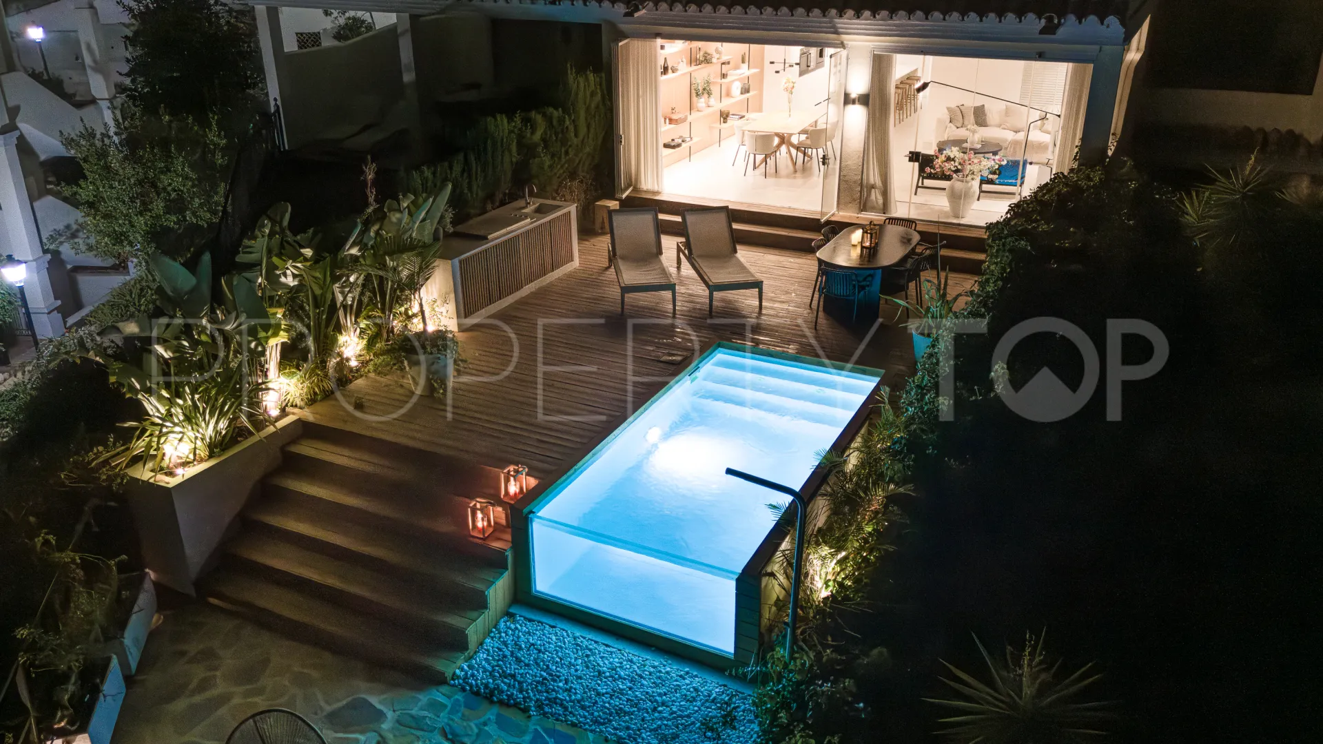 3 bedrooms Nueva Andalucia ground floor apartment for sale