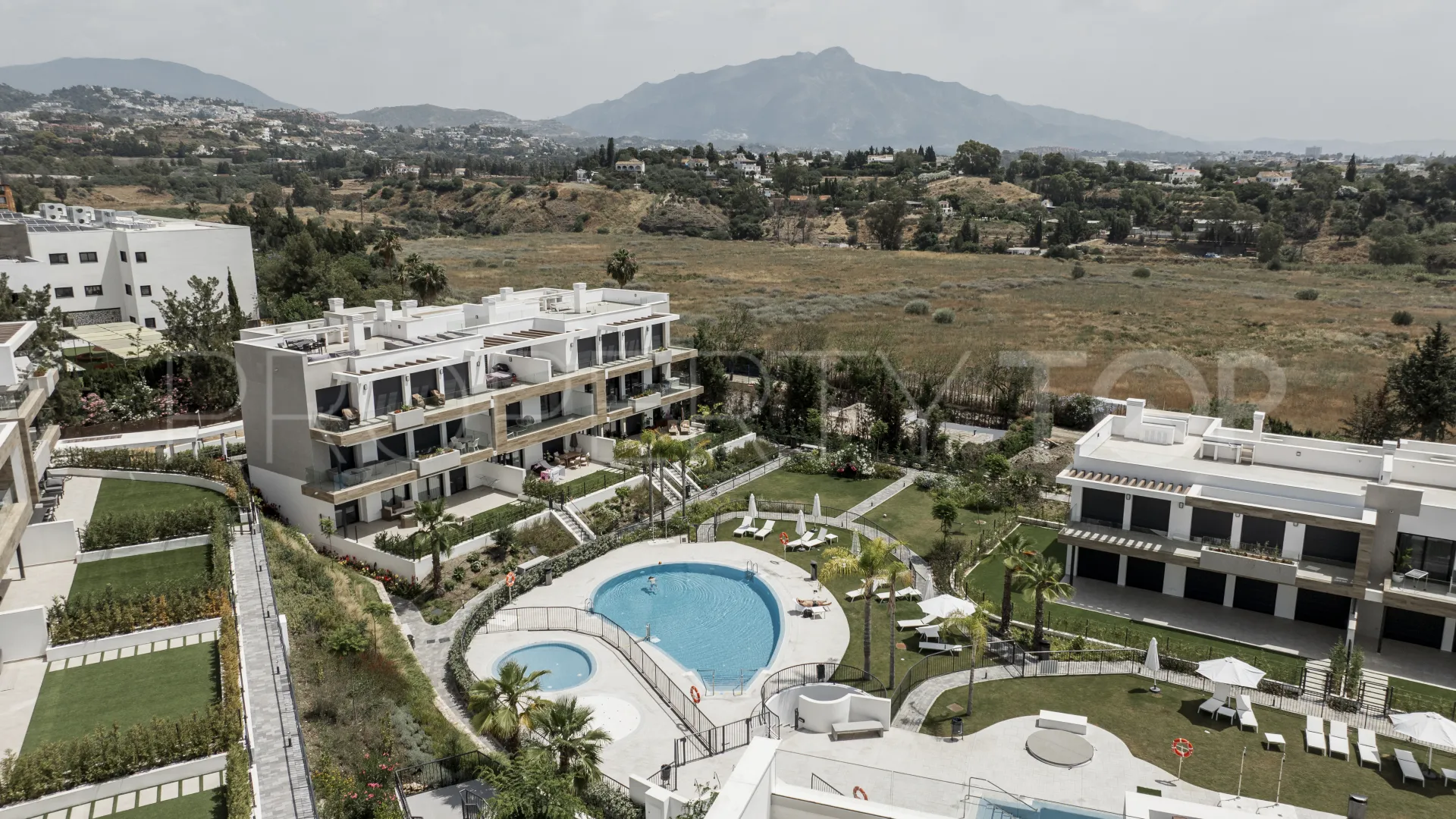 Estepona, Ático en venta de 3 dormitorios