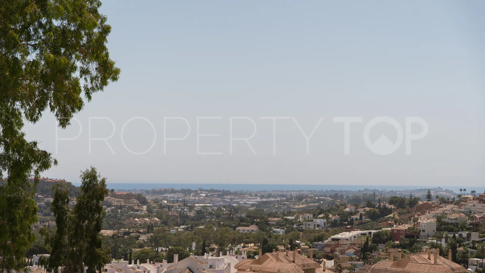 5 bedrooms villa for sale in Nueva Andalucia