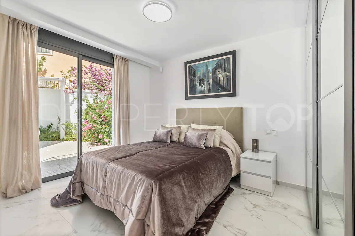 Guadalmina Baja, villa de 4 dormitorios en venta