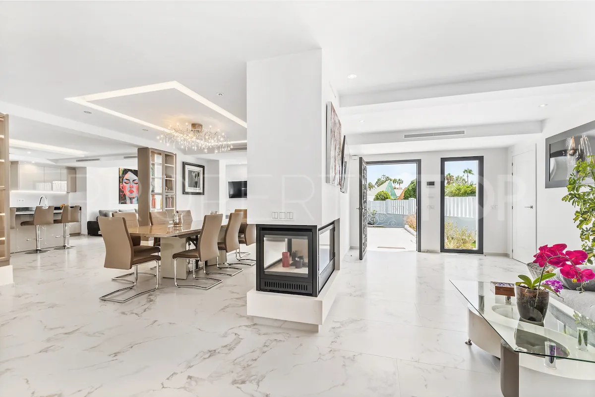 Guadalmina Baja, villa de 4 dormitorios en venta