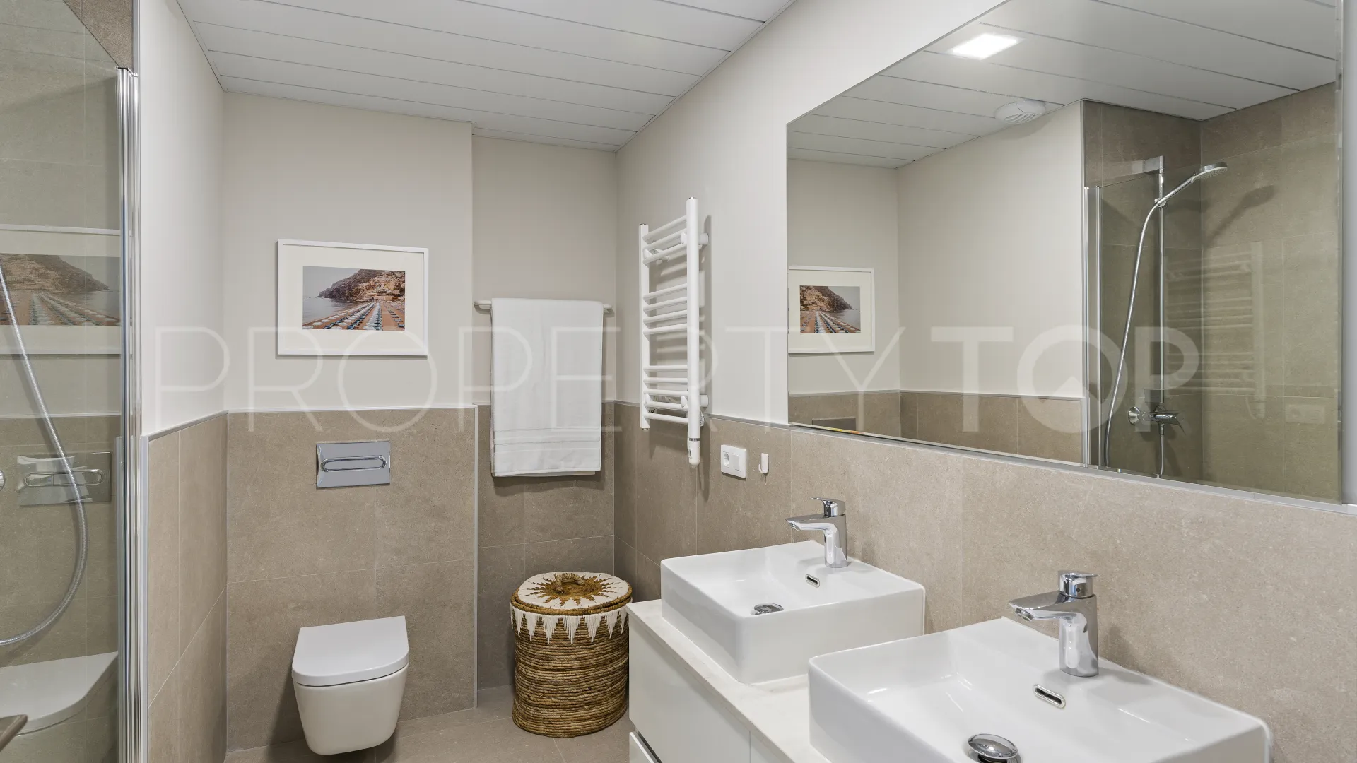 For sale town house in Marbella with 5 bedrooms