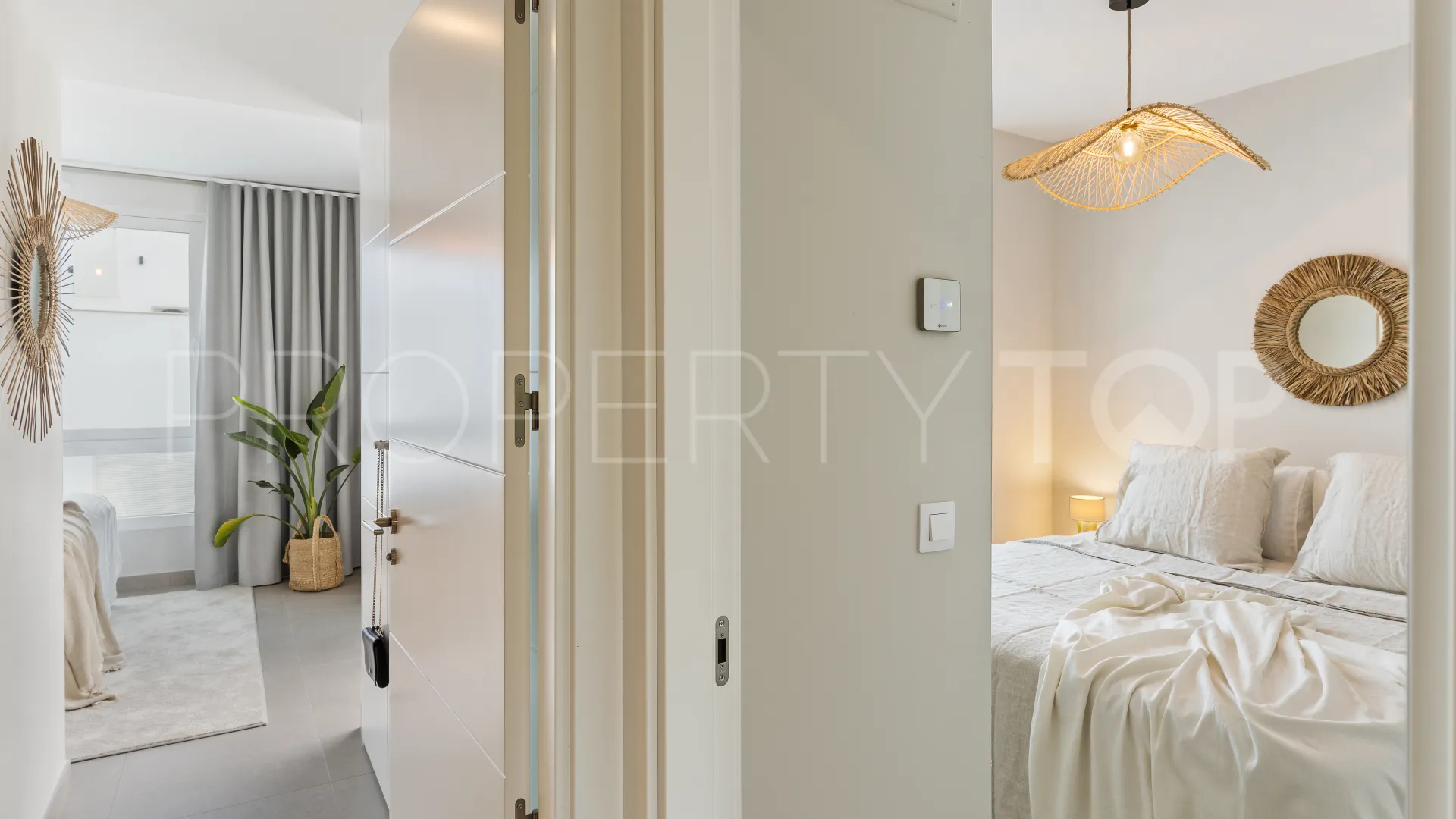 For sale town house in Marbella with 5 bedrooms