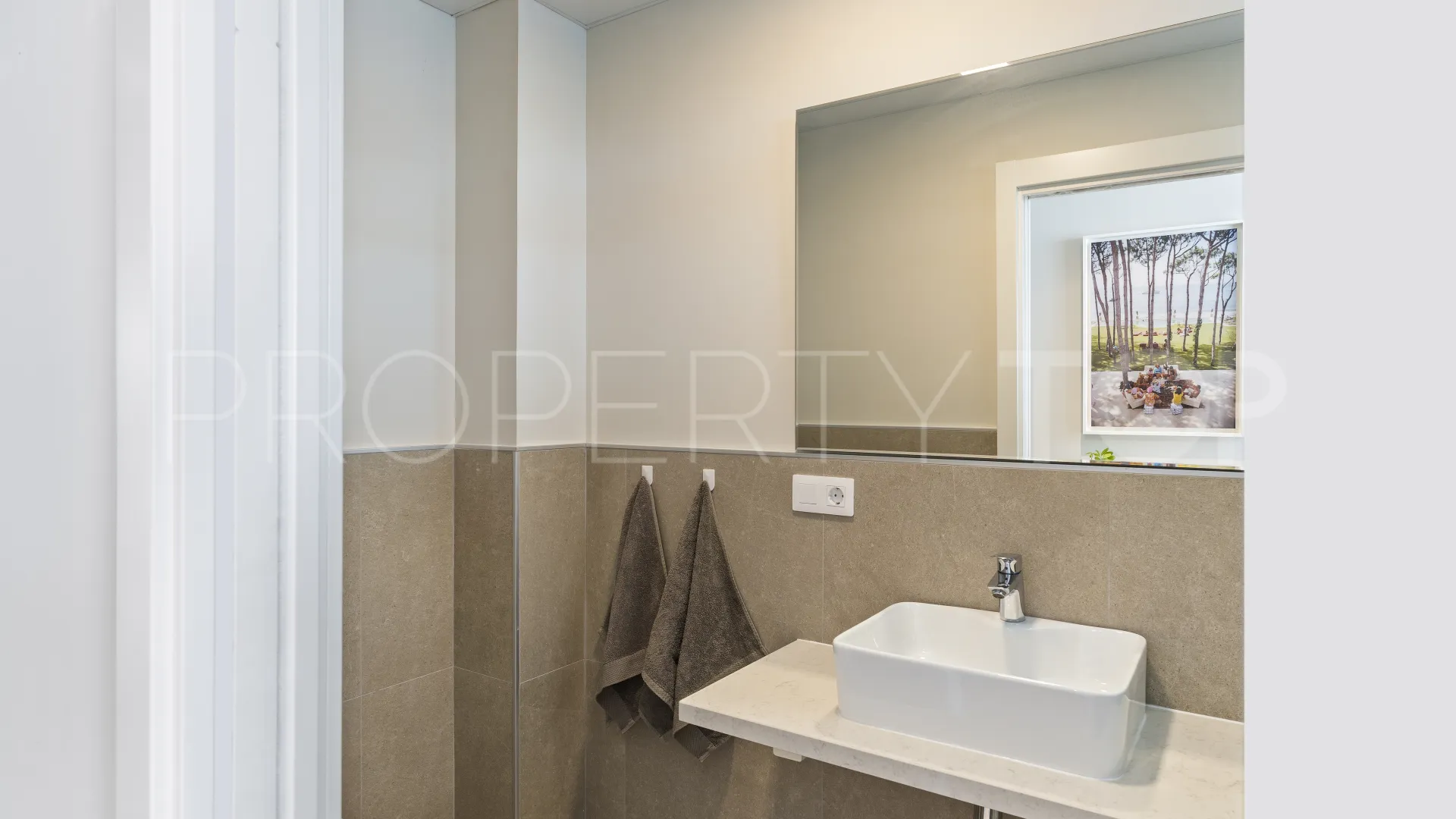 For sale town house in Marbella with 5 bedrooms